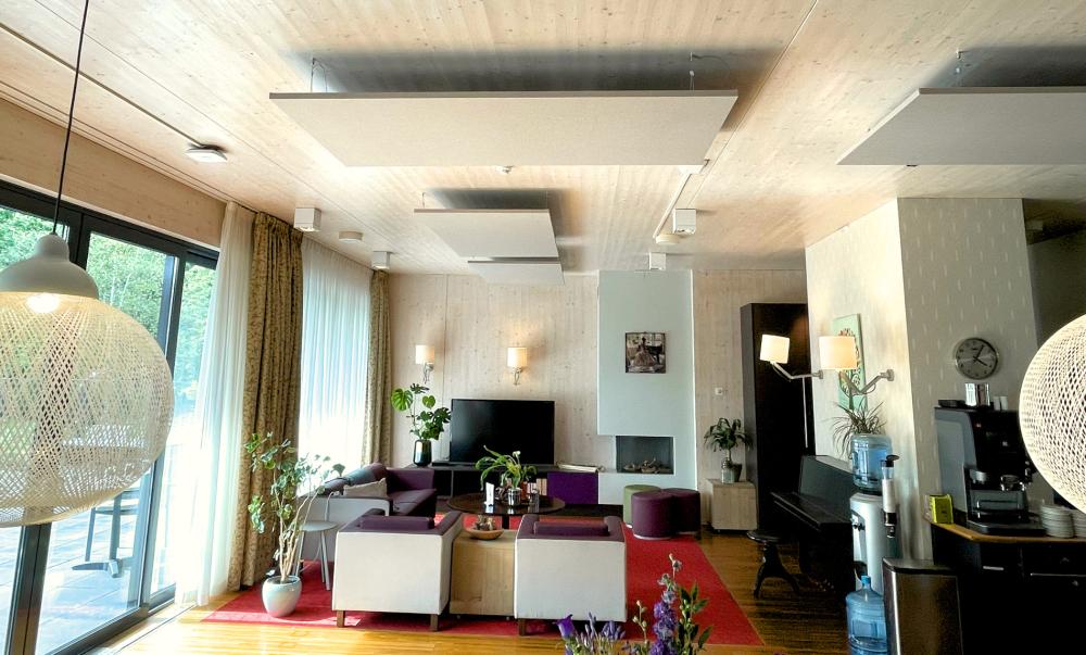 Akoestische plafondpanelen voor kantoor of woonkamer