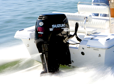 Motorgeluid van de buitenboordmotor dempen en isoleren Motorgeluid van de buitenboordmotor dempen en isoleren