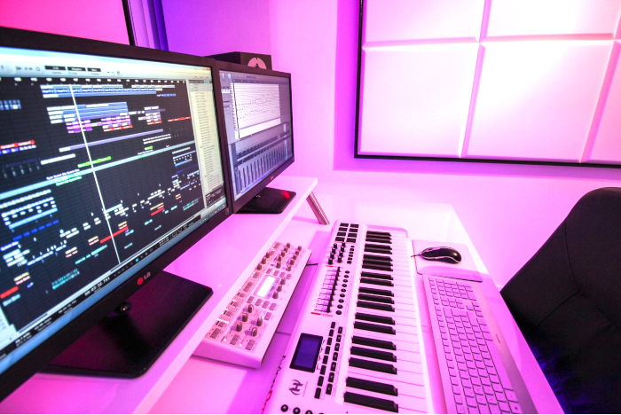Studio & Hifi: akoestiek, geluidsisolatie en studiodeuren Studio & Hifi: akoestiek, geluidsisolatie en studiodeuren