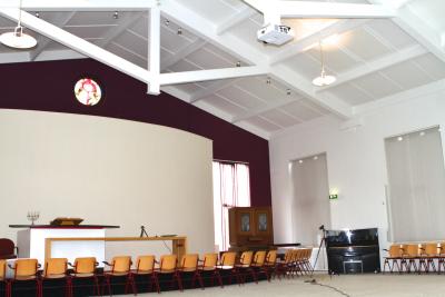Project zaalakoestiek verbeteren in een kerkzaal