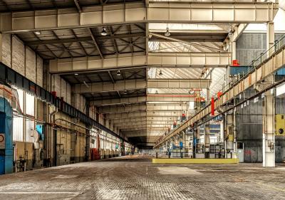 Akoestiek in een werkplaats en productiehal